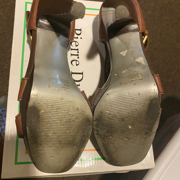 Sandals - Picture 2 of 3